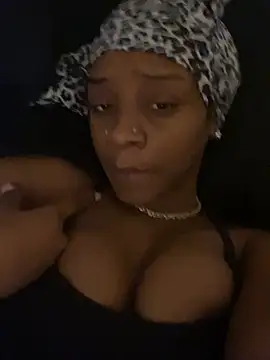 prettybrown9 online show from February 12, 2026, 7:41 am