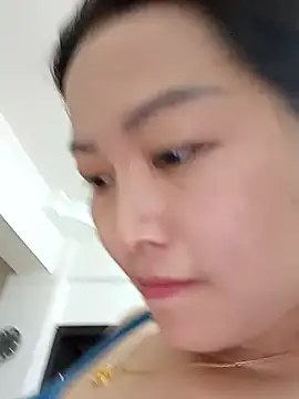 Jennie dogy online show from April 10, 2026, 12:28 am