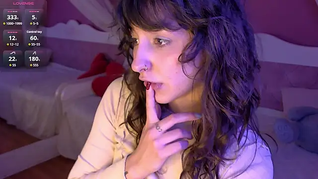 AngelaCox online show from April 12, 2026, 6:16 am