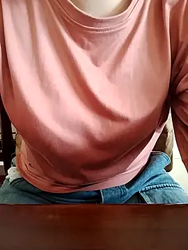 LiilyZi online show from March 16, 2026, 1:46 am