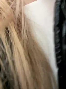 Snapshot of blonde_exe chatting on February 16, 2026, 3:43 pm blonde exe online show from February 16, 2026, 3:43 pm