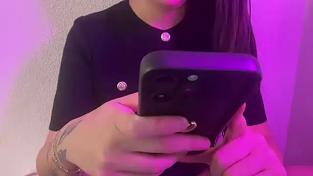 Snapshot of Ravenna05 chatting on February 14, 2026, 10:26 am Ravenna05 online show from February 14, 2026, 10:26 am