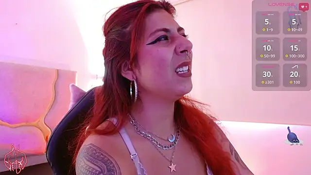 Snapshot of Sashaa_tay chatting on February 9, 2026, 7:23 pm Sashaa tay online show from February 9, 2026, 7:23 pm