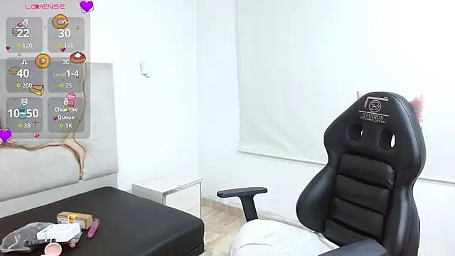 Snapshot of Sashaa_tay chatting on February 27, 2026, 7:35 pm Sashaa tay online show from February 27, 2026, 7:35 pm