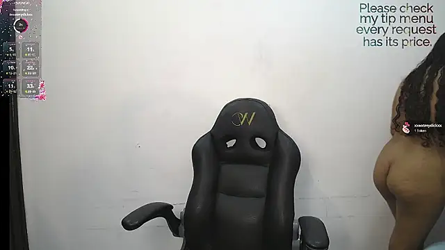 yaazhinii online show from March 9, 2026, 11:58 am