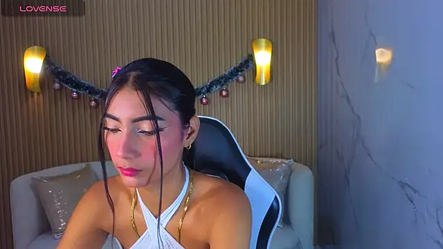 Snapshot of Perla_Moon_Tx chatting on February 7, 2026, 12:46 pm Perla Moon Tx online show from February 7, 2026, 12:46 pm