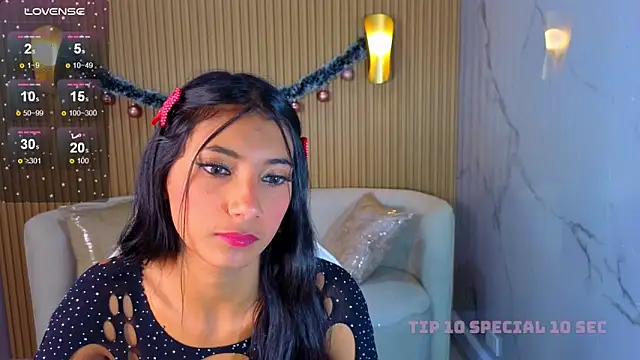 Snapshot of Perla_Moon_Tx chatting on February 9, 2026, 4:27 pm Perla Moon Tx online show from February 9, 2026, 4:27 pm