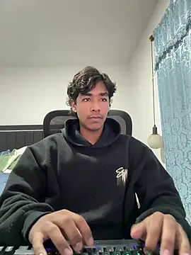 Pedestal diamant online show from February 25, 2026, 11:15 pm