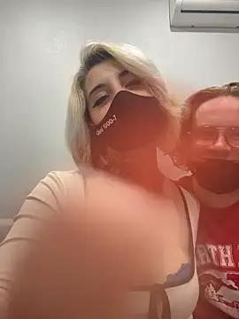 Snapshot of AllisonXAlfred chatting on February 6, 2026, 9:33 pm AllisonXAlfred online show from February 6, 2026, 9:33 pm