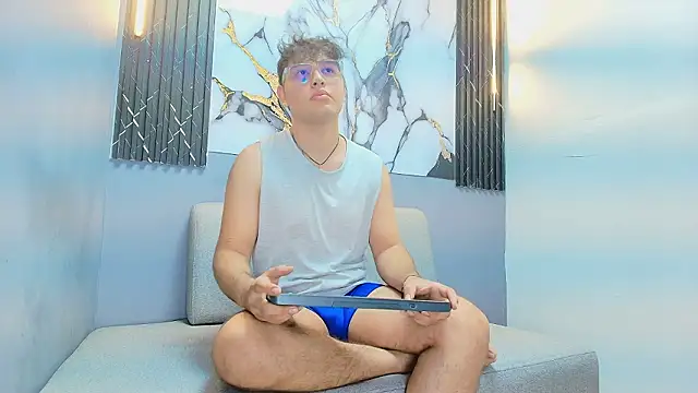 PAULO PARKER online show from March 20, 2026, 3:51 am