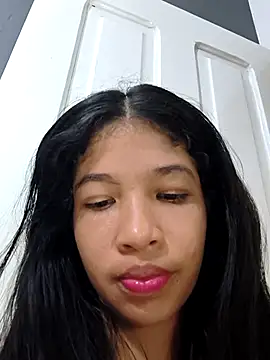 SiennaSuarez online show from March 26, 2026, 2:10 am