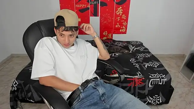 Wesleey-Boy online show from April 13, 2026, 8:02 pm