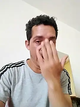 Snapshot of Santiago_vnz chatting on February 22, 2026, 3:02 pm Santiago vnz online show from February 22, 2026, 3:02 pm