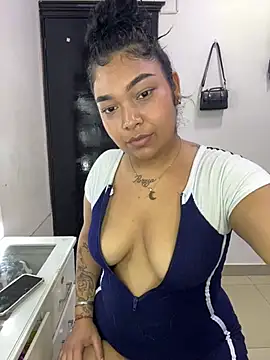 big booty girl online show from February 16, 2026, 1:26 am