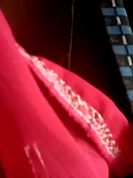 Punam kiyara online show from February 8, 2026, 2:42 am