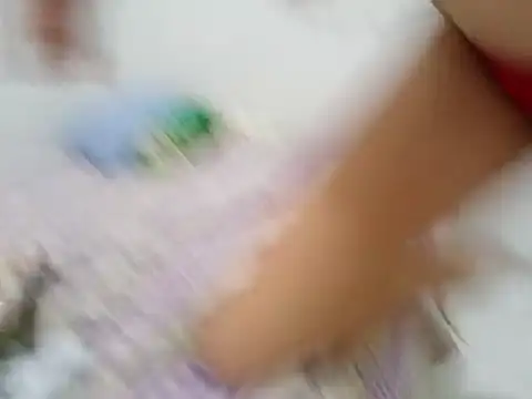 YOONIEcah online show from April 15, 2026, 12:49 am