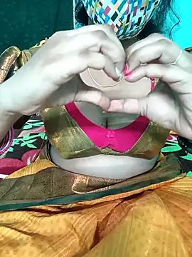 Snapshot of Tamilkannadacouple chatting on February 25, 2026, 5:07 am Tamilkannadacouple online show from February 25, 2026, 5:07 am