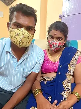 Snapshot of Tamilkannadacouple chatting on February 8, 2026, 4:26 pm Tamilkannadacouple online show from February 8, 2026, 4:26 pm