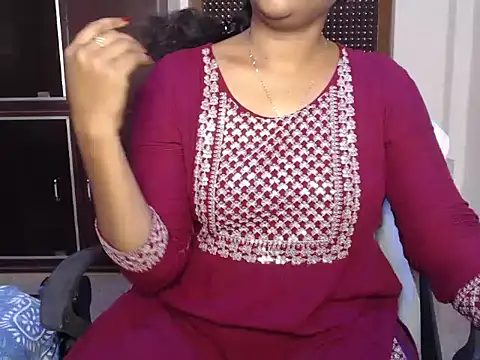 VixenNandhu online show from April 18, 2026, 6:21 pm