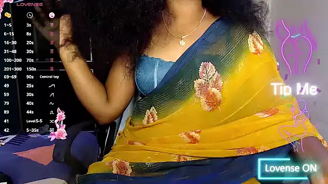 Snapshot of VixenNandhu chatting on February 20, 2026, 5:37 pm VixenNandhu online show from February 20, 2026, 5:37 pm