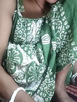 Sweet-runi online show from April 8, 2026, 3:46 pm