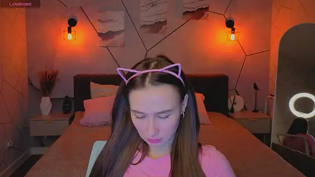  Kiki angel  online show from March 23, 2026, 1:28 am