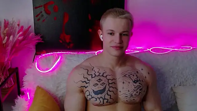 SterlingNoir online show from February 9, 2026, 8:45 am