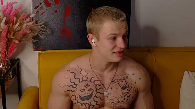 SterlingNoir online show from March 26, 2026, 10:07 pm