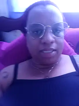 Snapshot of Mineirasafada2026 chatting on February 12, 2026, 10:37 am Mineirasafada2026 online show from February 12, 2026, 10:37 am