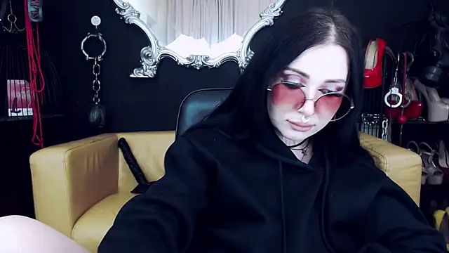 Snapshot of GoddessGeo chatting on March 8, 2025, 4:50 pm GoddessGeo online show from March 8, 2025, 4:50 pm