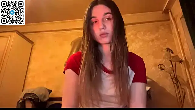 LovelySilk 63 online show from April 3, 2026, 6:25 pm