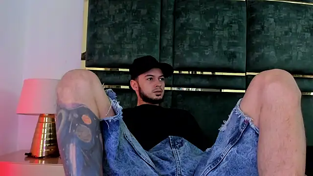 GaelyCoral online show from March 15, 2026, 11:39 am