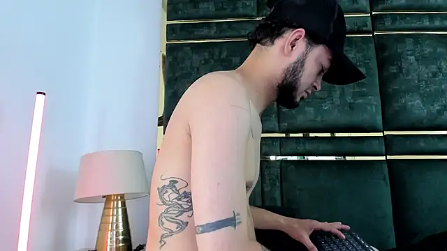 GaelyCoral online show from March 12, 2026, 11:25 am