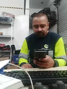 Snapshot of OMARMEX1 chatting on April 29, 2026, 1:26 pm OMARMEX1 online show from April 29, 2026, 1:26 pm