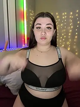 Snapshot of lipsi_vikki chatting on February 21, 2026, 6:43 pm lipsi vikki online show from February 21, 2026, 6:43 pm