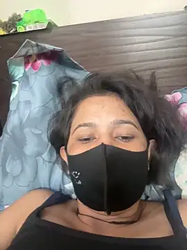 raavigirl online show from February 27, 2026, 8:19 pm