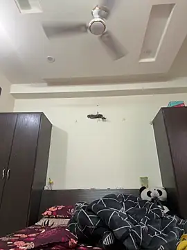 raavigirl online show from March 20, 2026, 5:08 am