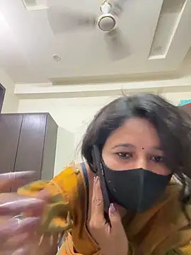 raavigirl online show from March 19, 2026, 2:50 pm