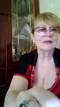 Snapshot of SophieBurns chatting on June 19, 2026, 11:16 am SophieBurns online show from June 19, 2026, 11:16 am
