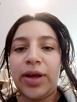 MajoArias online show from February 7, 2026, 11:24 pm