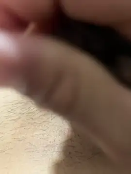 Snapshot of fer593que chatting on February 18, 2026, 10:06 pm fer593que online show from February 18, 2026, 10:06 pm