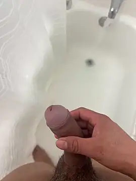 Snapshot of fer593que chatting on February 24, 2026, 11:05 pm fer593que online show from February 24, 2026, 11:05 pm