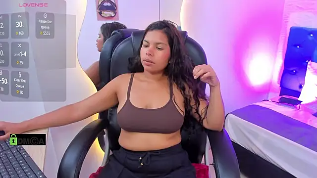 Dulcecooper1 online show from February 19, 2026, 7:55 pm