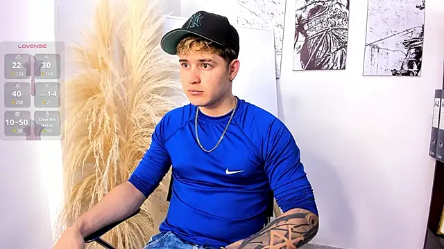 rayan linxx online show from March 26, 2026, 7:45 pm