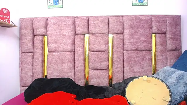 FRANCESCA LOVE  online show from May 14, 2026, 3:14 am