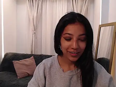 Snapshot of Scarleet_miaa chatting on May 14, 2026, 11:02 pm Scarleet miaa online show from May 14, 2026, 11:02 pm