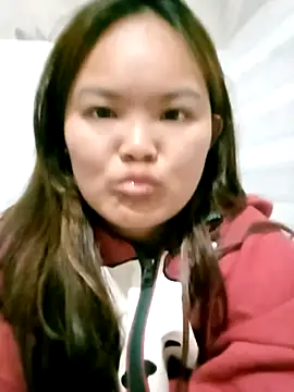 Luminana online show from February 19, 2026, 11:23 pm