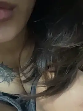 Snapshot of -Nuna- chatting on April 11, 2026, 5:27 pm -Nuna- online show from April 11, 2026, 5:27 pm