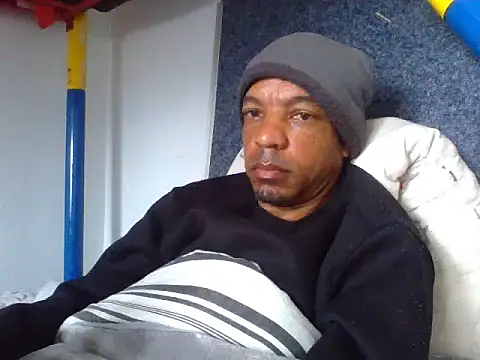 lavelle26 online show from April 21, 2026, 7:37 am