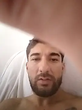 Camilo696903 online show from April 1, 2026, 3:42 pm